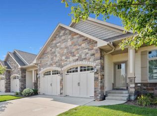 1534 Cedar Vista Ln, North Liberty, IA 52317