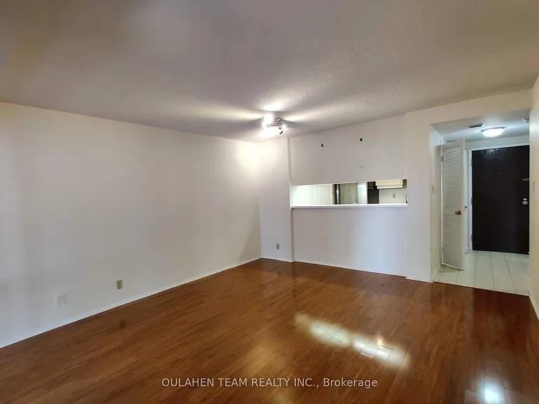 711 Bay St #717 — Photo 3