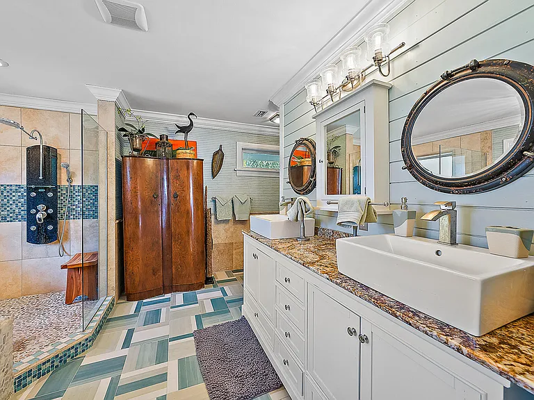 12140 SE Indian River Dr N — Photo 26