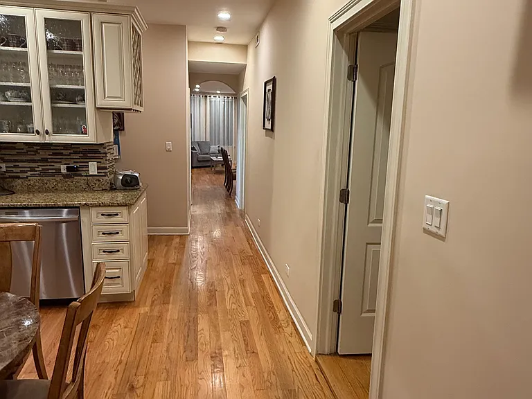 2435 W Rice St #2 — Photo 8