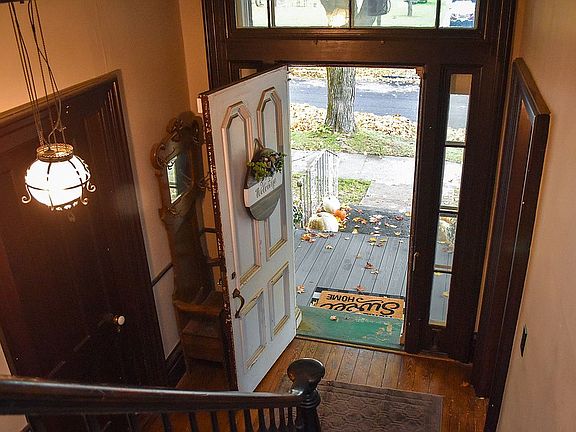 3rd image of 134 Schuyler St