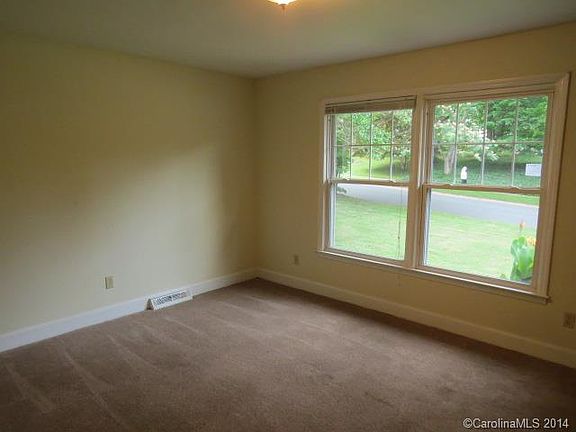 4th image of 6408 Farm Pond Ln