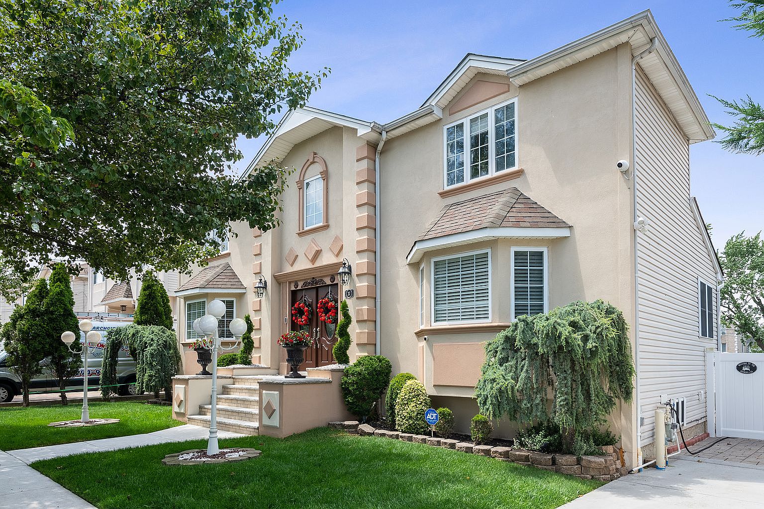 37 Pond St, Staten Island, NY 10309 Zillow