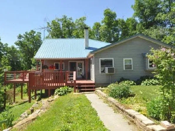 6521 Timber Ridge Rd, Berkeley Springs, WV 25411