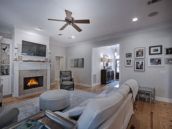 5th image of 261 Woodland Brook Dr