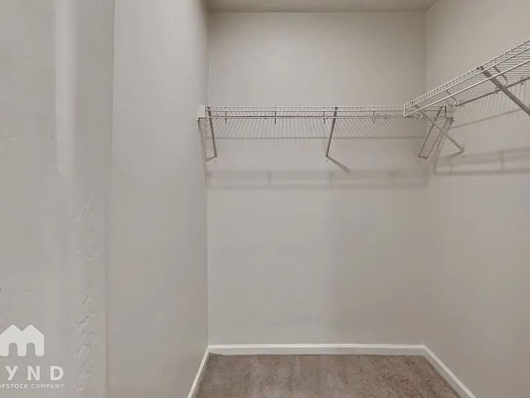 144 W Douglas Ave — Photo 12