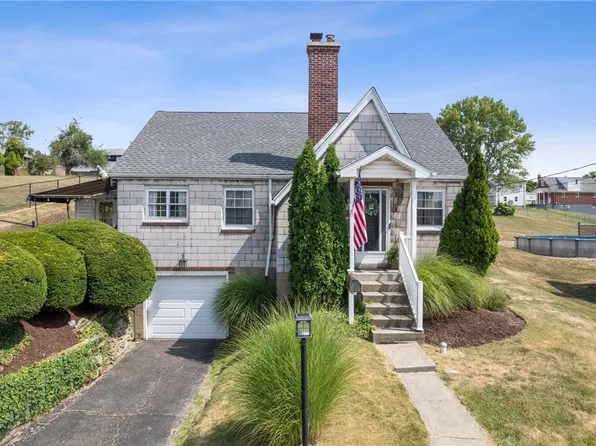 10561 Old Trail Rd, Irwin, PA 15642