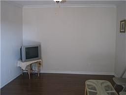 3rd image of 5802 Avenue Q 1/2