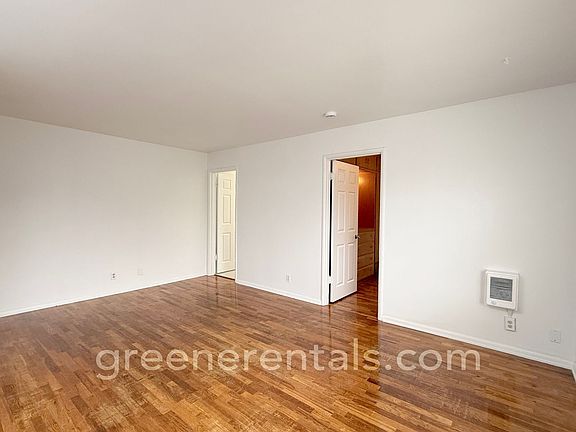 4th image of 726 Adams St SE #11