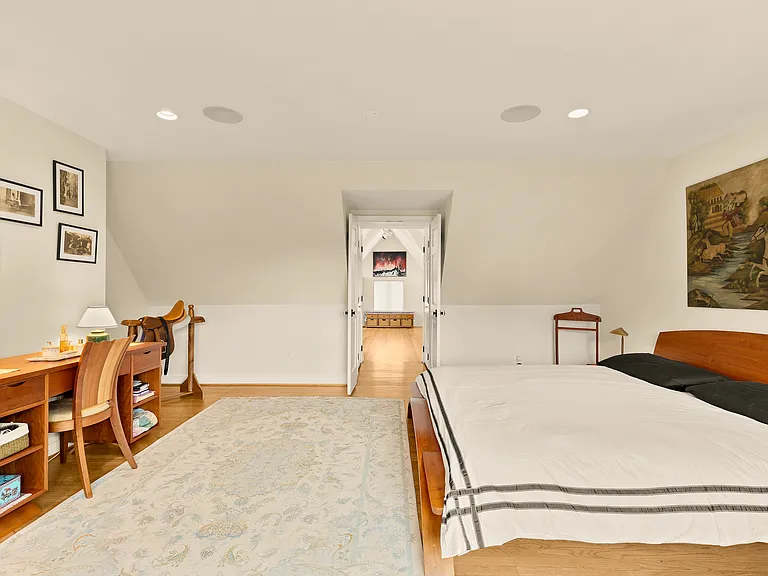 3111 Chain Bridge Rd NW — Photo 30