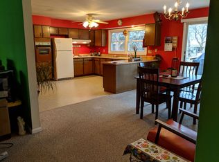 2 Randall Ct, Jacksonville, IL 62650