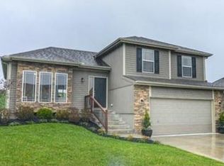 9122 N Mulberry Ave, Kansas City, MO 64155