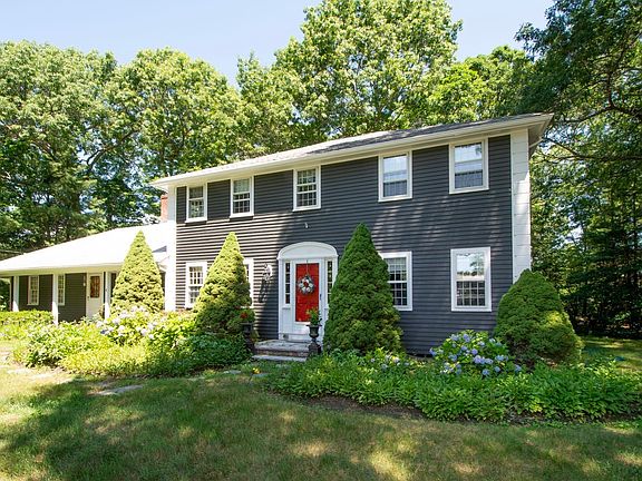 3rd image of 4 Old Forge Rd