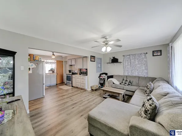 7009 Holdrege St, Lincoln, NE 68505