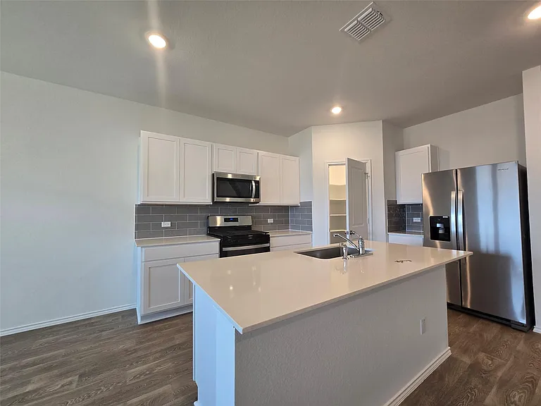 352 San Juan Trl — Photo 10