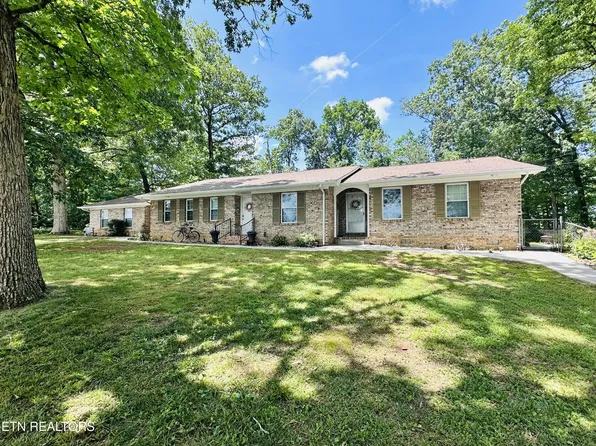 408 Dell Rd, Maryville, TN 37804