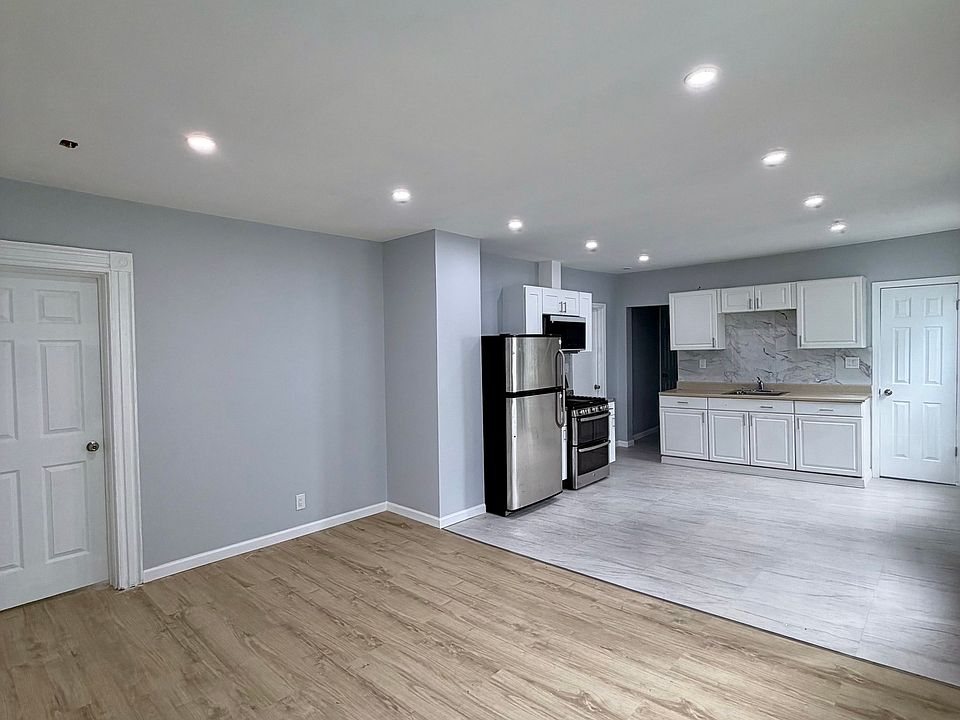 1st image of 52 Clinton Ave