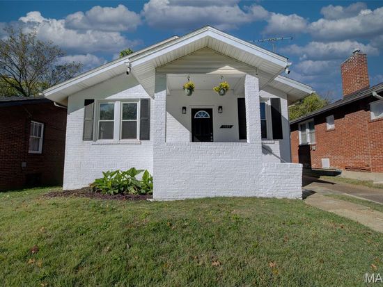 1085 Pennsylvania Ave, Saint Louis, MO 63130