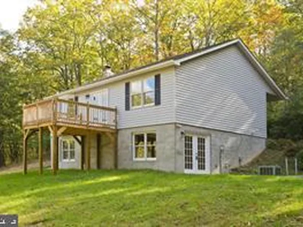 1210 Logger Dr, Gore, VA 22637