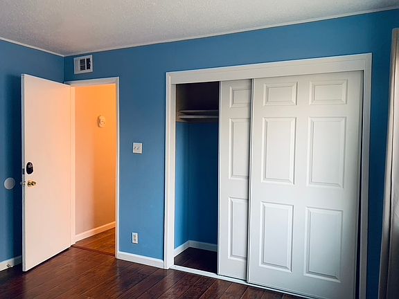 4th image of 9929 Zion Way