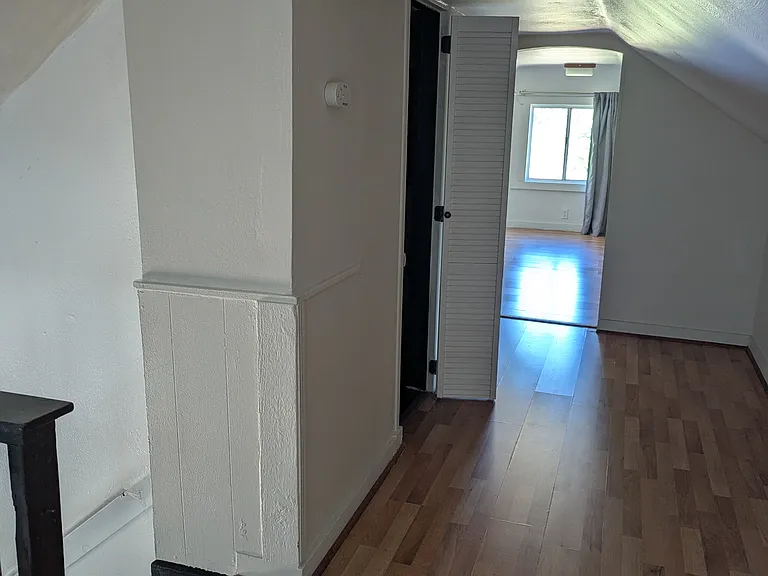 1549 Charleston Beach Rd W — Photo 15