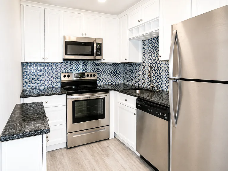 101 S Raleigh Ave #818 — Photo 4