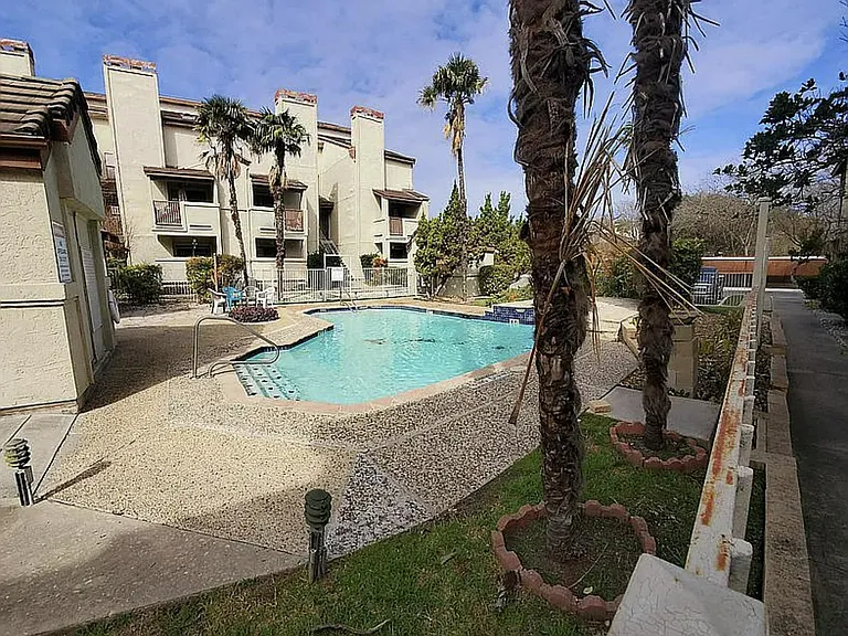 5322 Medical Dr #B-202 — Photo 22