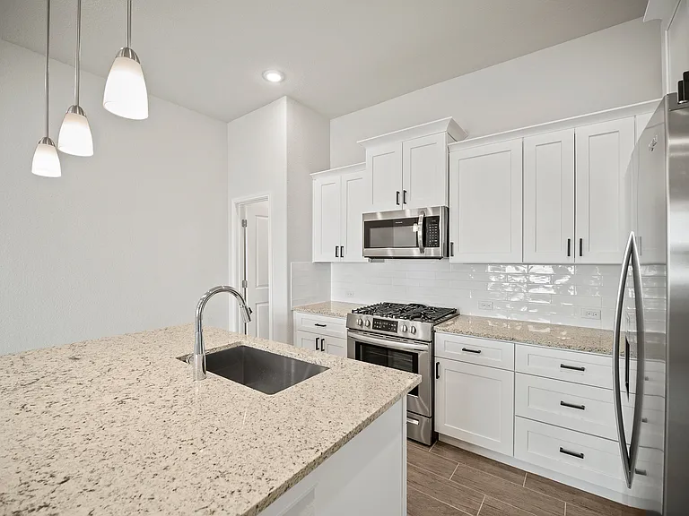 136 Caterpillar Ln — Photo 4