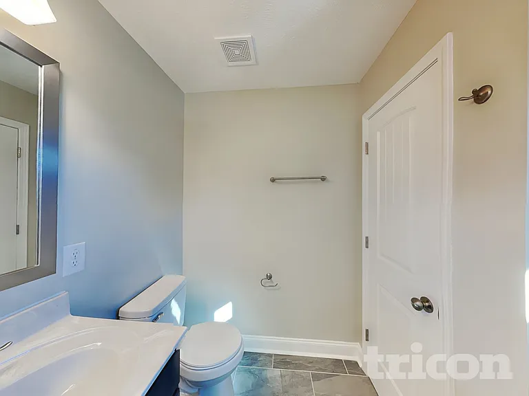 189 Bonnell Dr — Photo 7