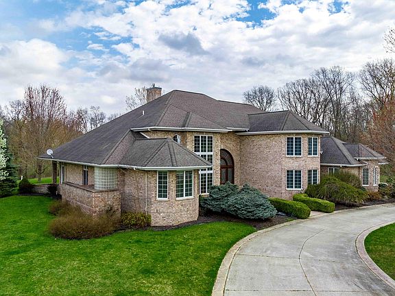 3rd image of 2528 Kingston Farm Ln