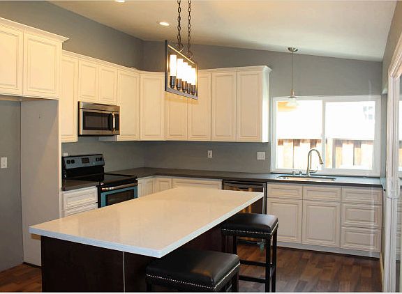 3rd image of 3047 Allenwood Dr