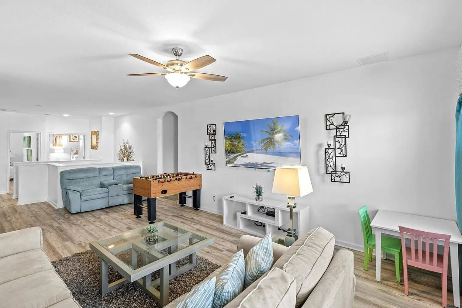 5 bed, 2.0 bath, $7,886 — Photo 2