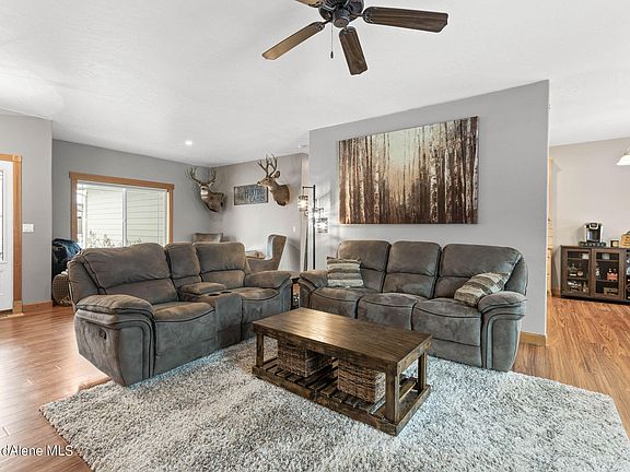 3rd image of 6713 W Buffalo Grass Ln
