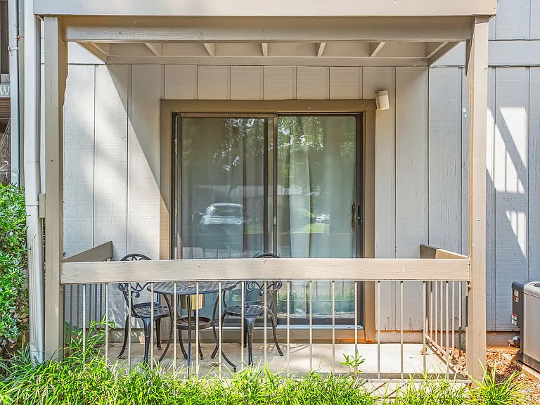 2260 Sunderland Rd #82W — Photo 19