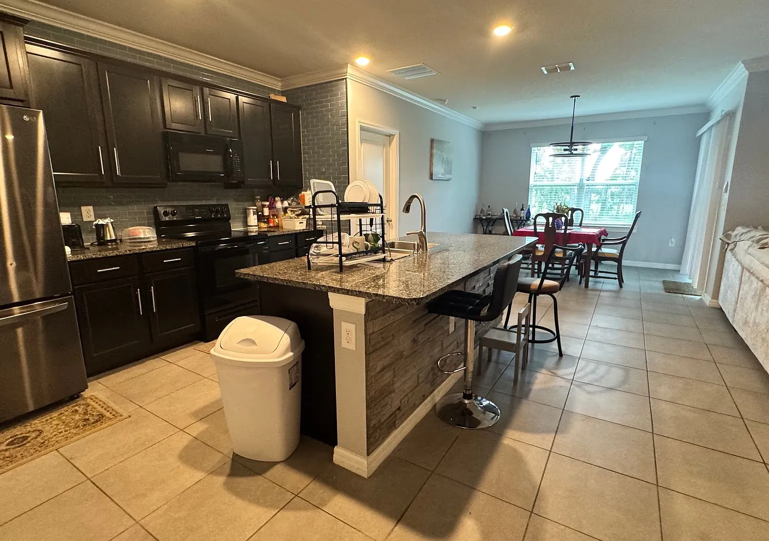 Available for Rent Cozy 3-Bedroom, 2-Bathroom Home in Lake Diamond, Ocala, FL — Photo 2