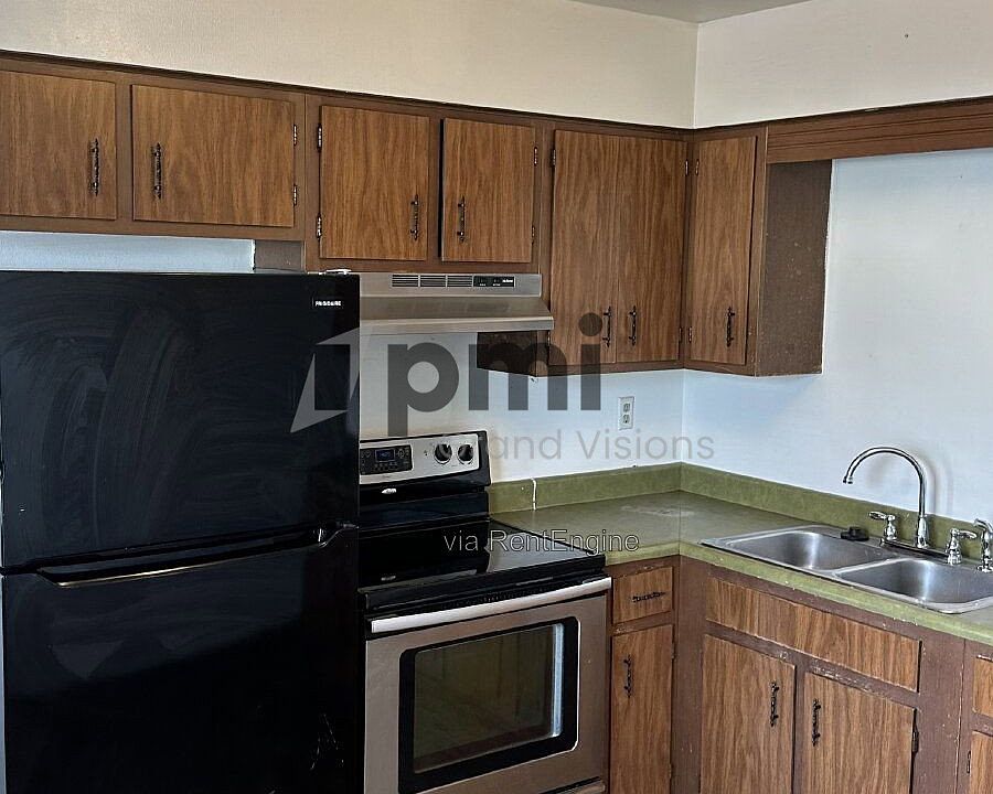 1st image of 1616 University Dr