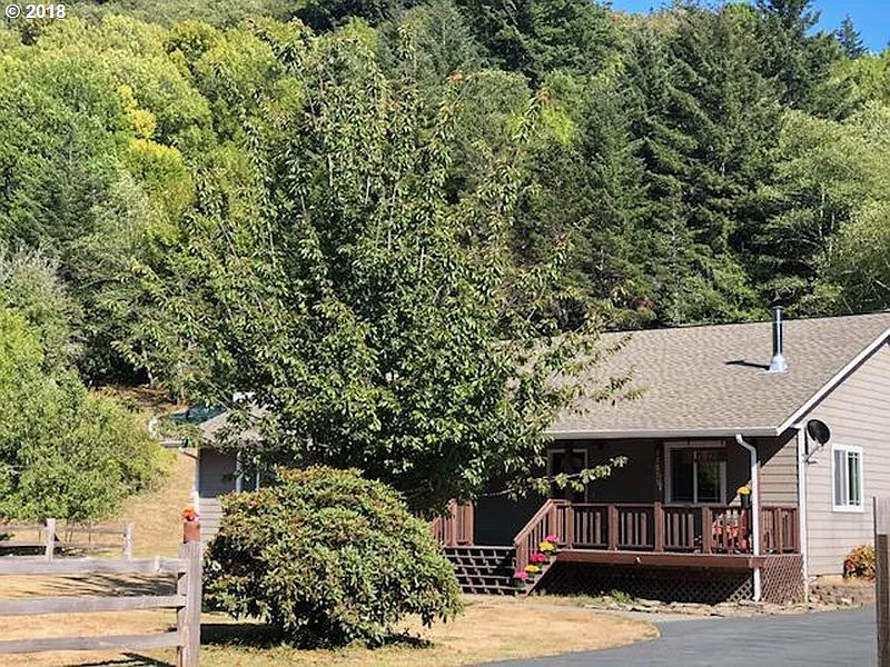 17075 Mountain Dr photo 1