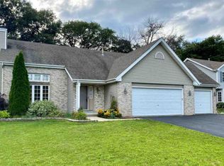 5232 Candelabra Ln, Loves Park, IL 61111