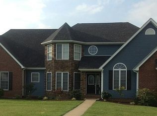 101 Lance Cir, Bluff City, TN 37618