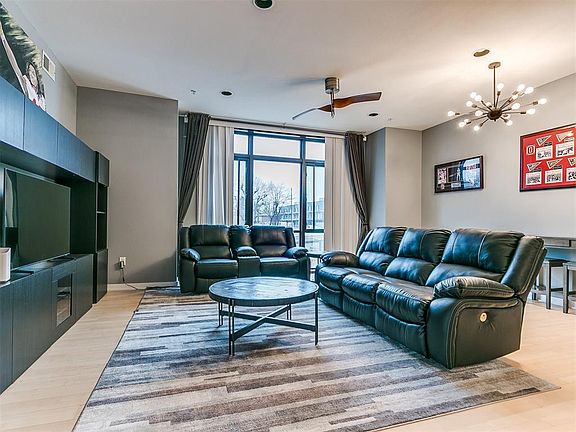 5th image of 401 E Boyd St Suite 206