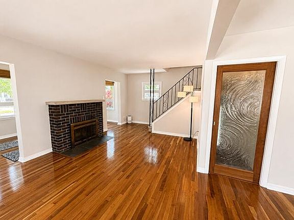 3rd image of 700 Menomonee AVENUE