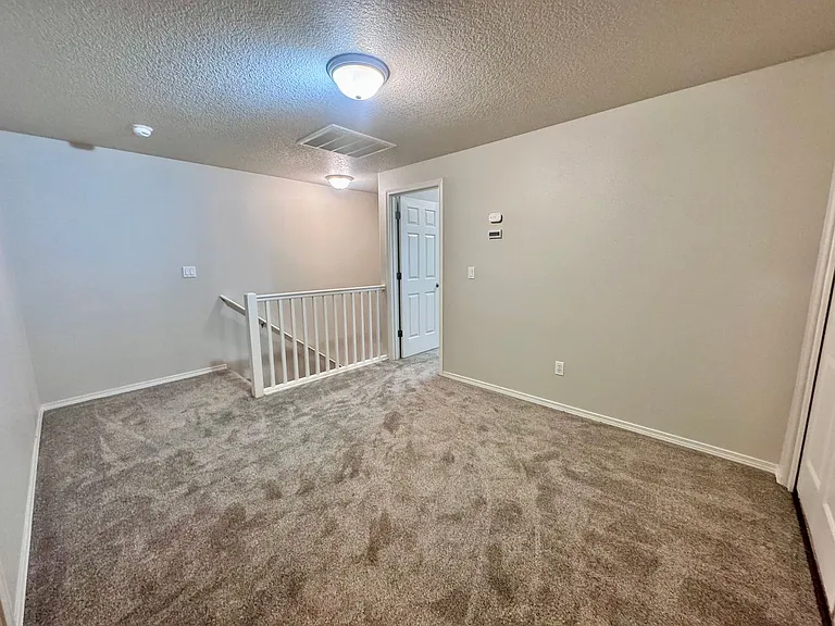 8007 NE 38th Ave — Photo 21