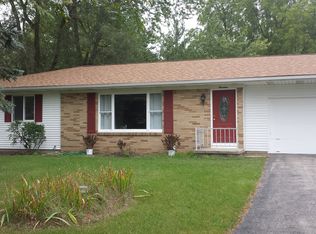 14 Ridgemont Dr, Adrian, MI 49221