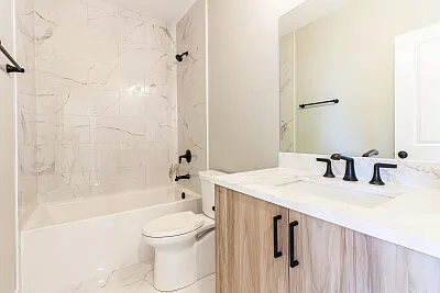 2445 W Logan Blvd #3 — Photo 6