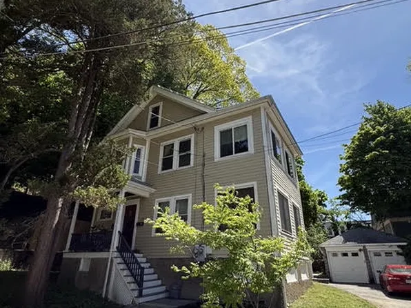 11 Playstead Rd #2, Newton, MA 02458