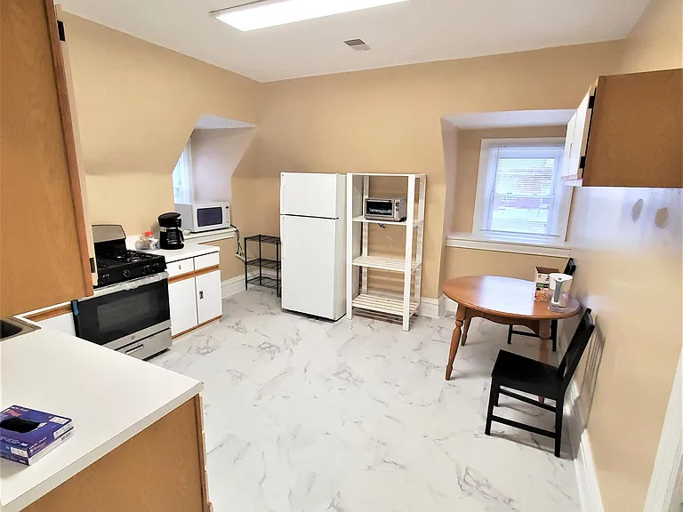 138 Stratford Ave #3 — Photo 5