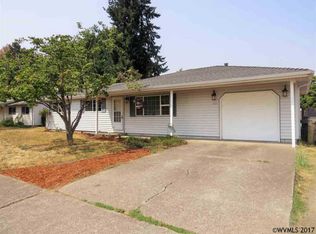 1025 W Sherman St, Lebanon, OR 97355