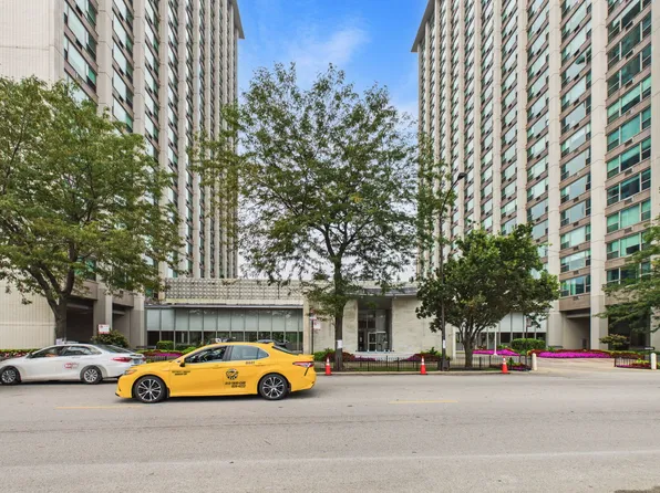 3600 N Lake Shore Dr APT 2324, Chicago, IL 60613