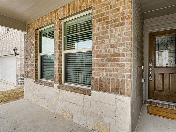 3rd image of 1115 Enchanted Rock Ln