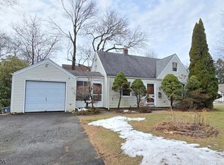 21 Romondt Rd, Pequannock Twp., NJ 07444
